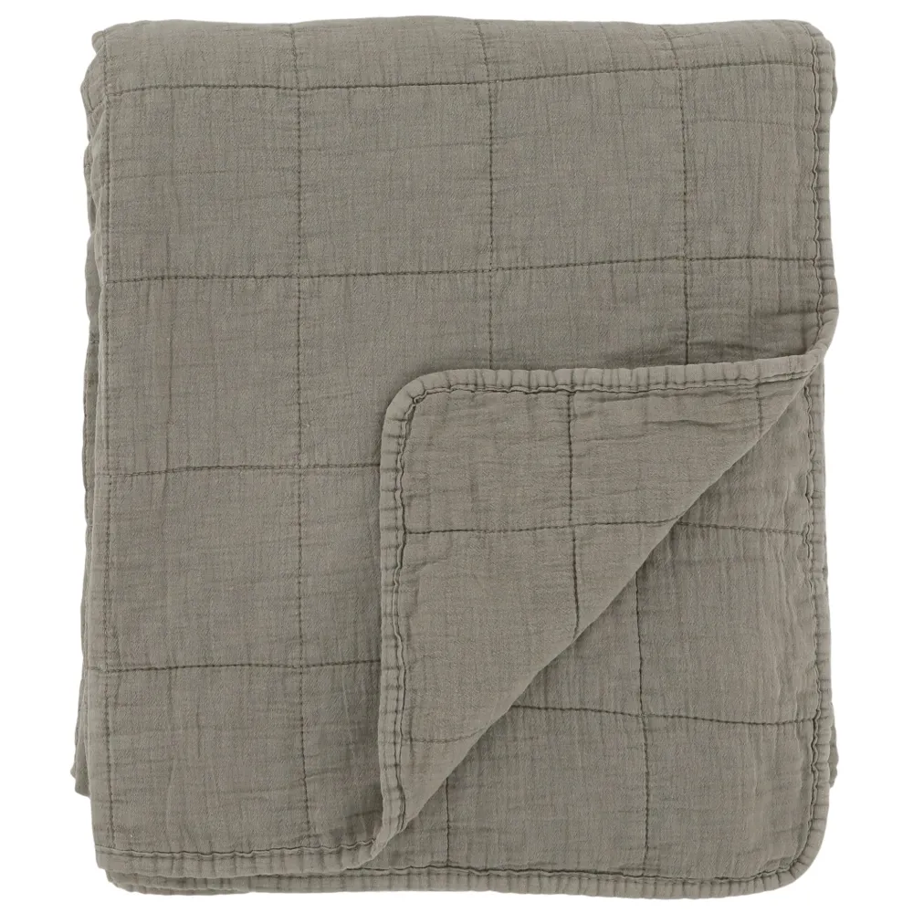 Discount Chic Antique Aix Vintage Quilt