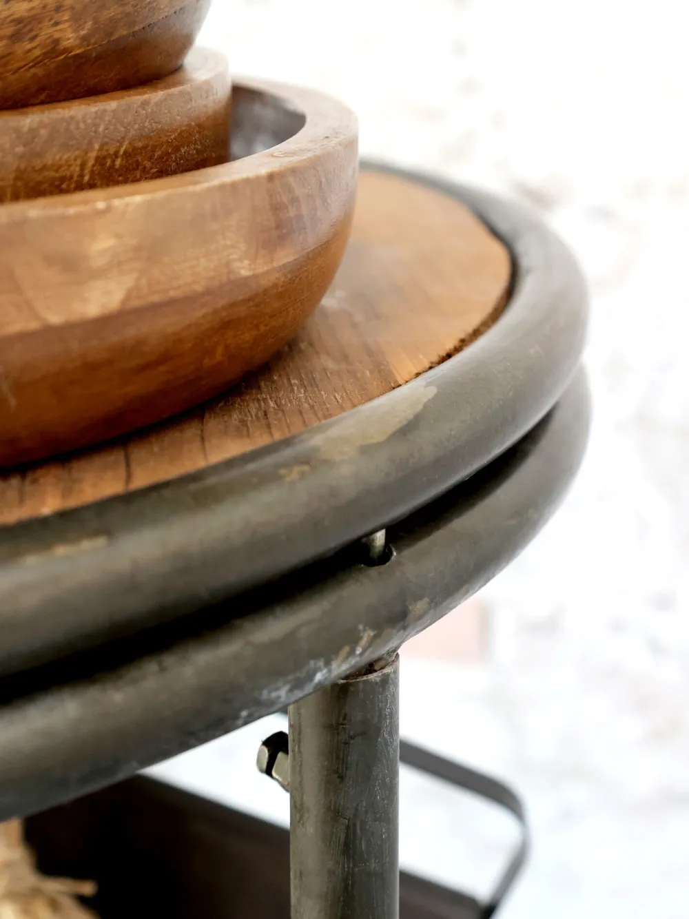 Online Chic Antique Display auf Rädern mit 3 Regalen und 3 Holzkisten