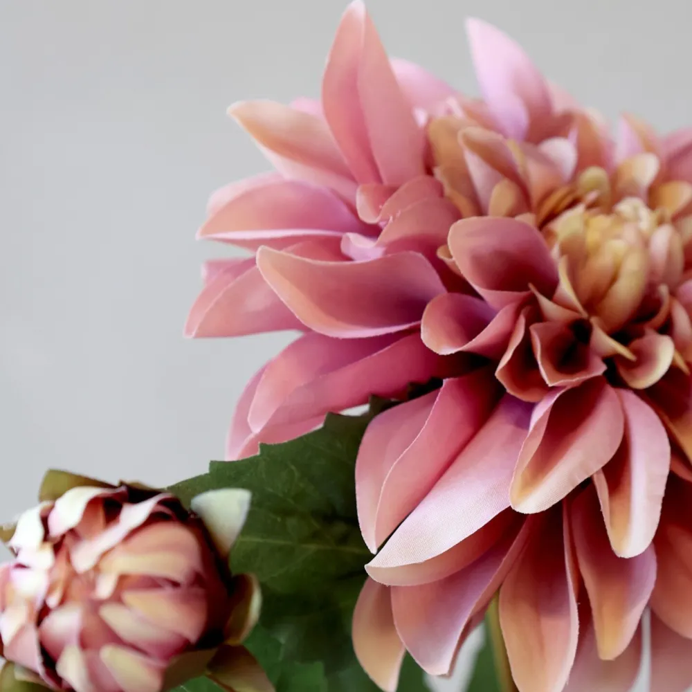 Outlet Chic Antique Fleur Dahlie