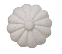 Discount Chic Antique Griff Blume