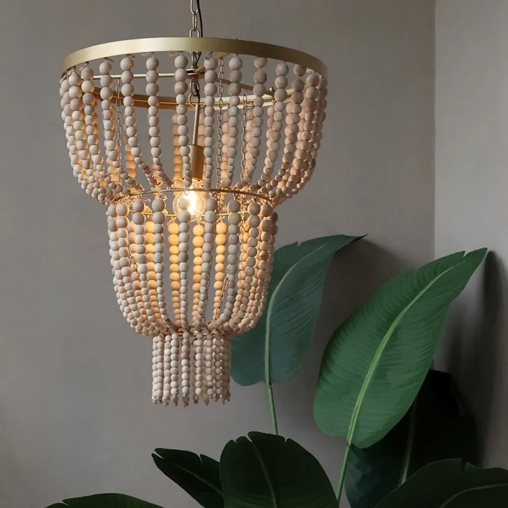 Hot Chic Antique Kronleuchter mit Holzperlen