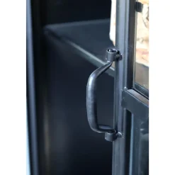 Discount Chic Antique Metall Vitrinenschrank mit 2 Türen und Regalen