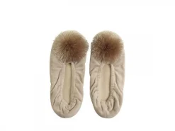Discount Chic Antique Pantoffeln mit Pompon